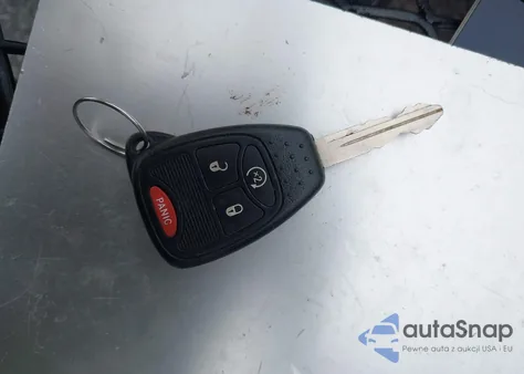 2013 Jeep Patriot Latitude z USA, uszkodzony, nr VIN 1C4NJRFB2DD177549